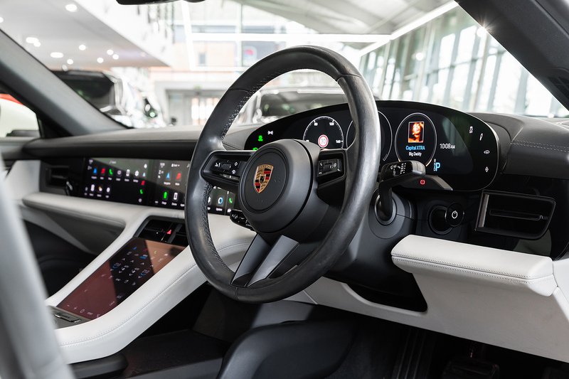 Used Porsche Taycan 2020 for sale - 77384864: Photo 3