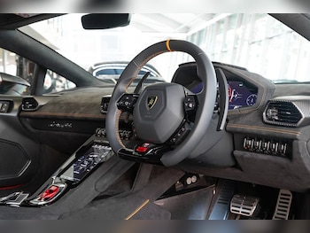 Used Lamborghini Huracan 2024 for sale - 76106372: Photo 3