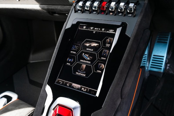 Used Lamborghini Huracan 2024 for sale - 76106372: Photo 9