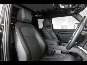 Used Land Rover Defender 2022 for sale - 75135858: Photo