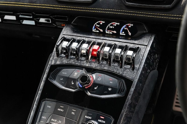 Used Lamborghini Huracan 2019 for sale - 74916016: Photo 11