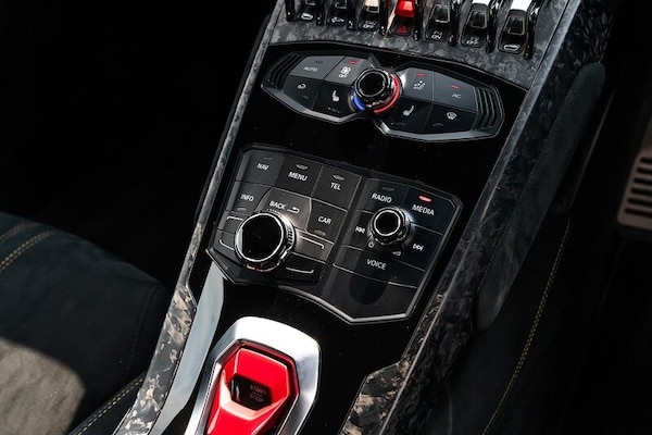 Used Lamborghini Huracan 2019 for sale - 74916016: Photo 13