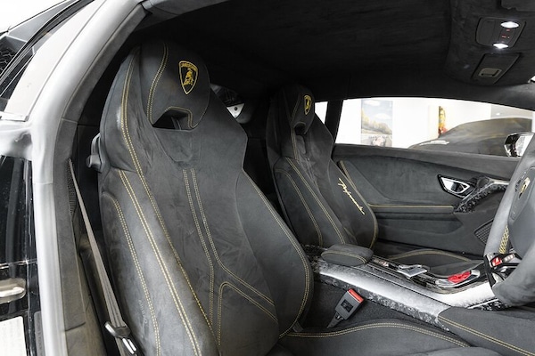Used Lamborghini Huracan 2019 for sale - 74916016: Photo 4