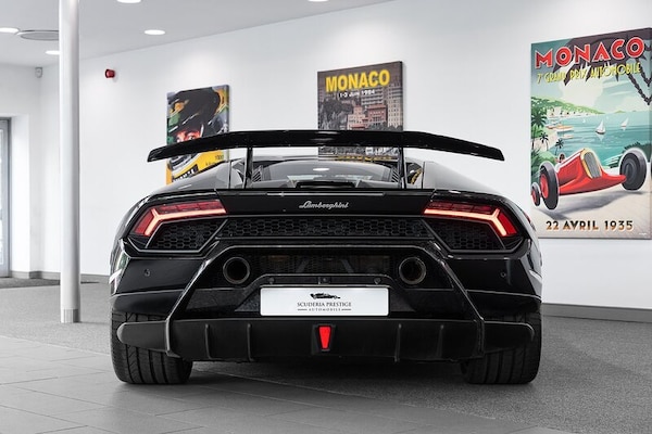 Used Lamborghini Huracan 2019 for sale - 74916016: Photo 6