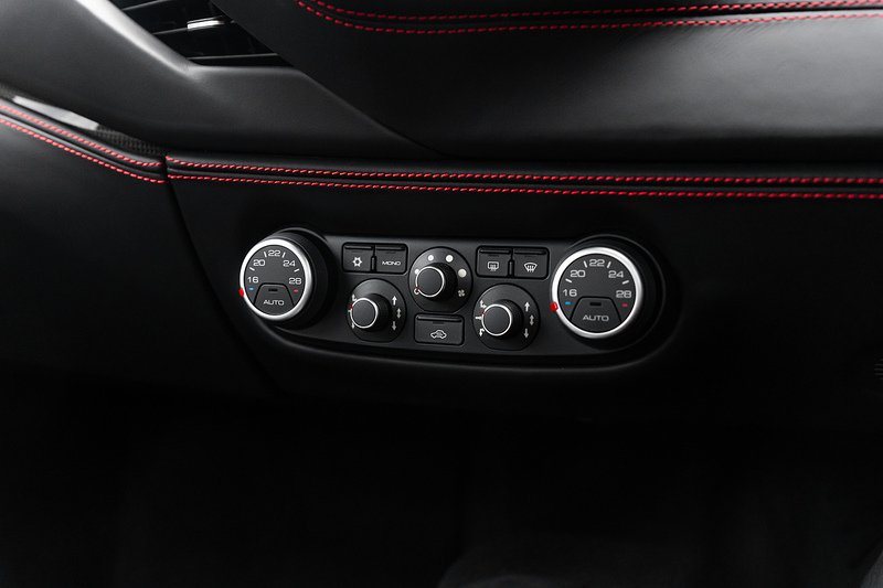 Used Ferrari 488 2017 for sale - 76341094: Photo 10