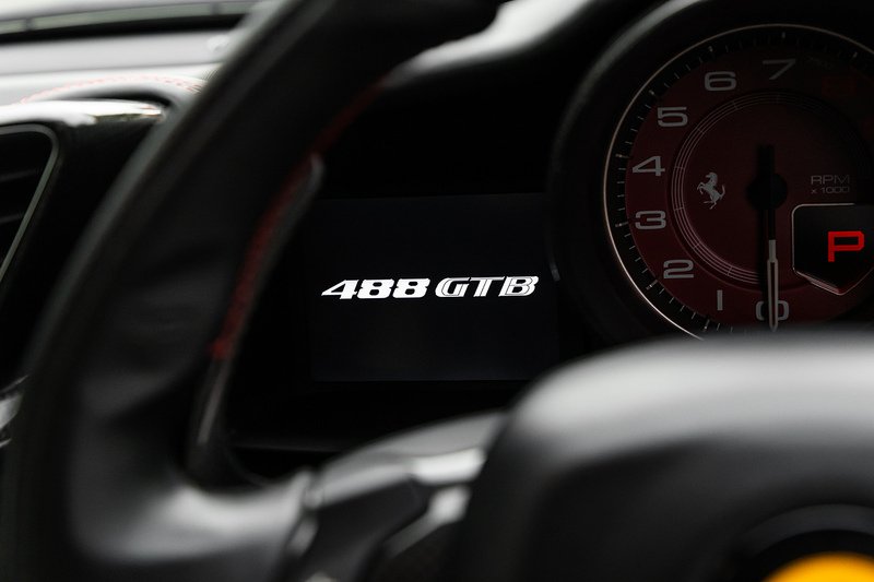 Used Ferrari 488 2017 for sale - 76341094: Photo 11