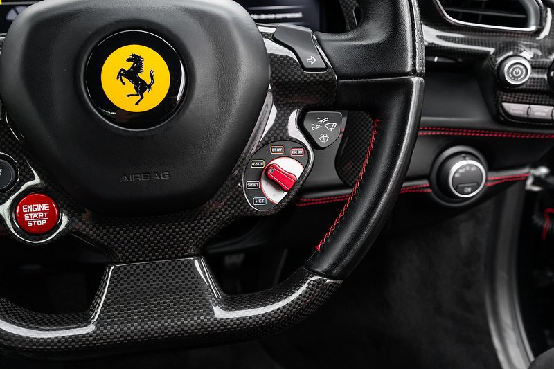 Used Ferrari 488 2017 for sale - 76341094: Photo 13