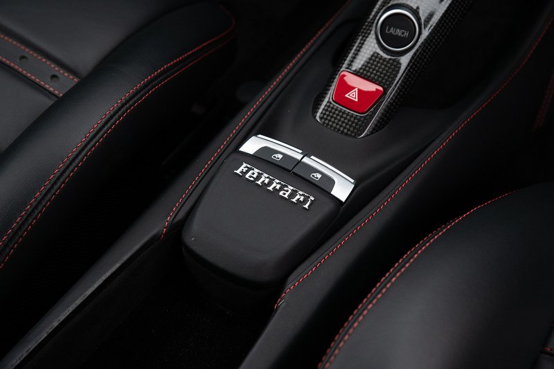 Used Ferrari 488 2017 for sale - 76341094: Photo 14