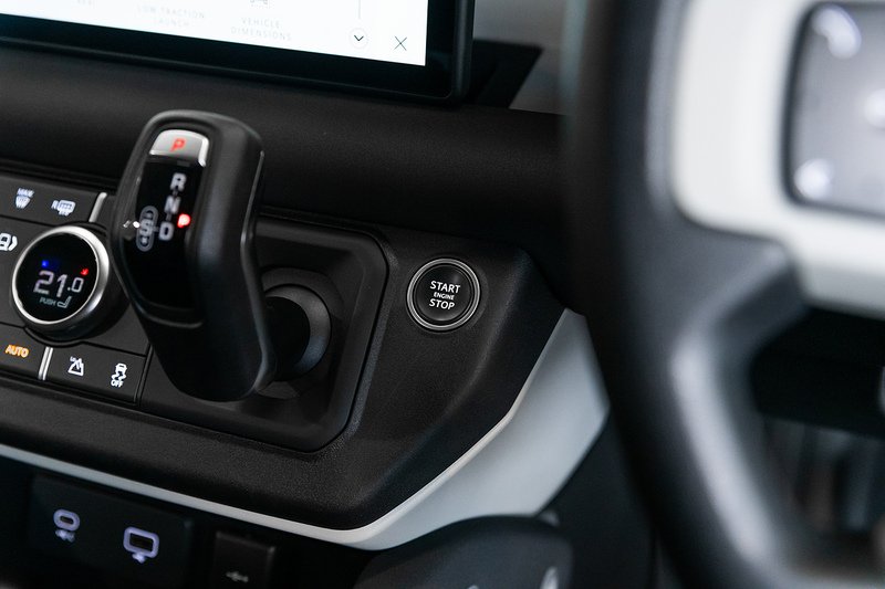 Used Land Rover Defender 2022 for sale - 77452589: Photo 11