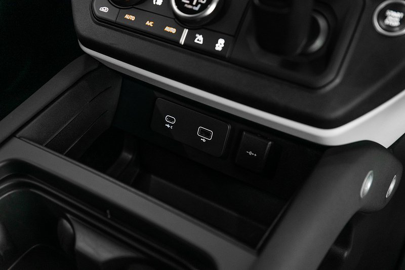 Used Land Rover Defender 2022 for sale - 77452589: Photo 12