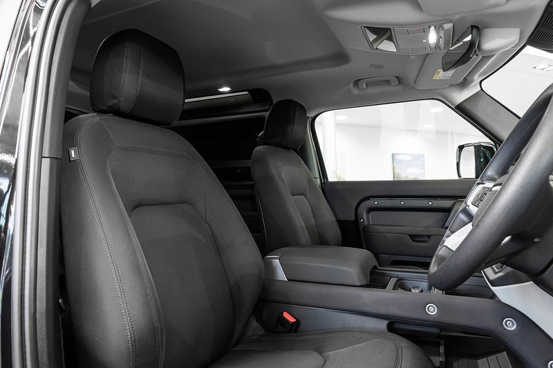 Used Land Rover Defender 2022 for sale - 77452589: Photo 4