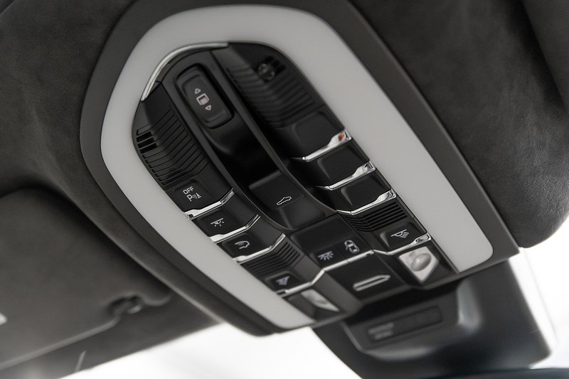 Used Porsche Macan 2018 for sale - 76582934: Photo 24