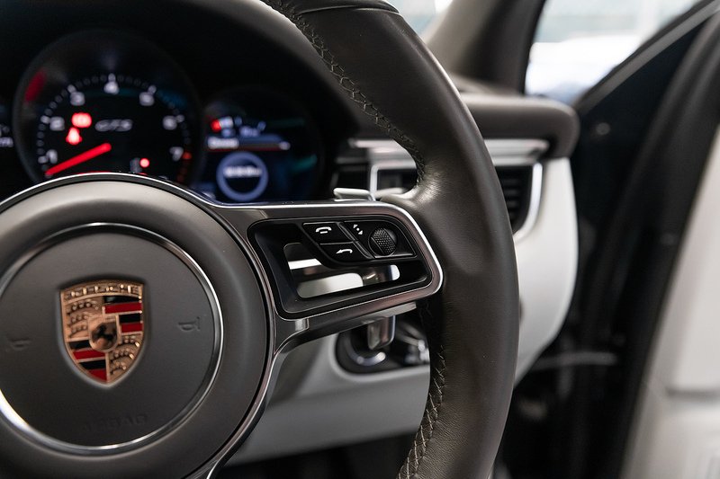 Used Porsche Macan 2018 for sale - 76582934: Photo 25