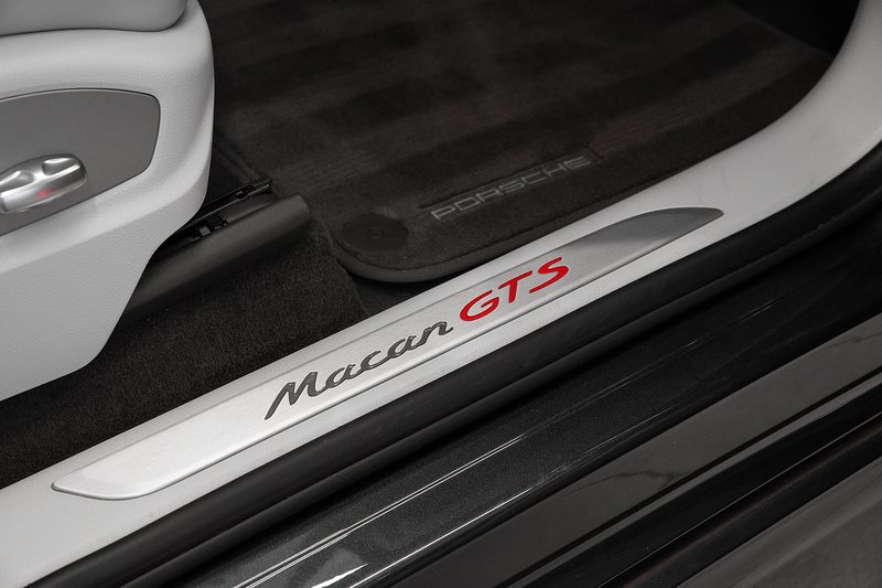 Used Porsche Macan 2018 for sale - 76582934: Photo 9