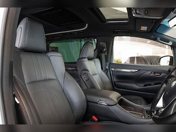 Used Toyota Alphard 2021 for sale - 78712773: Photo
