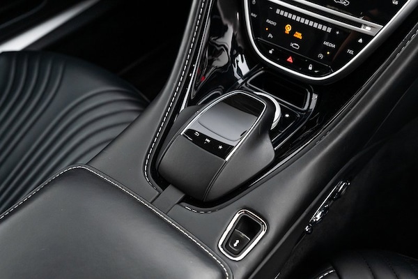 Used Aston Martin DB11 2017 for sale - 76133013: Photo 12