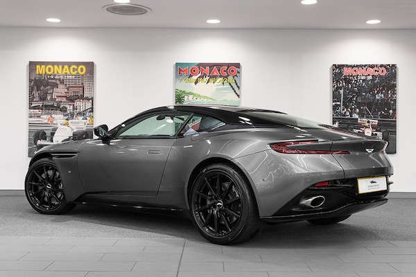 Used Aston Martin DB11 2017 for sale - 76133013: Photo 2