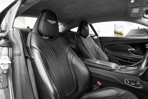 Used Aston Martin DB11 2017 for sale - 76133013: Photo 4