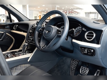 Used Bentley Bentayga 2017 for sale - 79435840: Photo