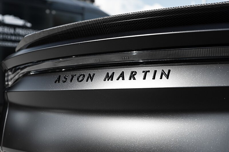 Used Aston Martin DBS 2023 for sale - 76341088: Photo 15