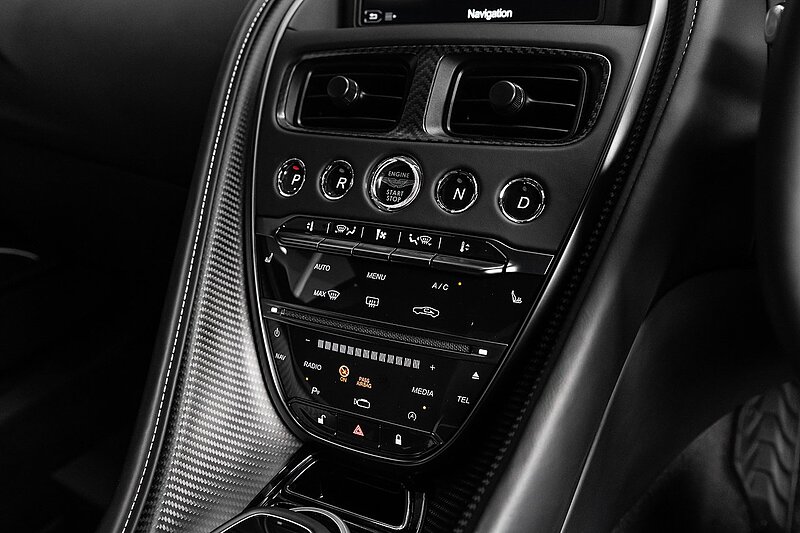 Used Aston Martin DBS 2023 for sale - 76341088: Photo 19