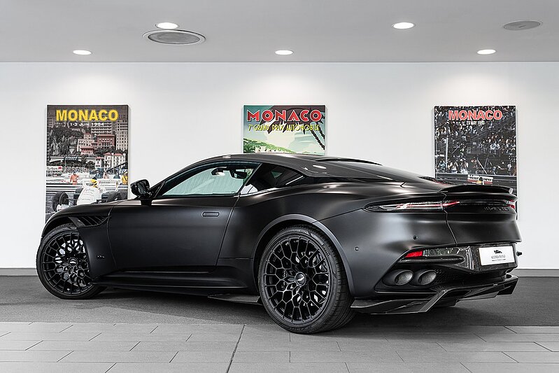 Used Aston Martin DBS 2023 for sale - 76341088: Photo 2