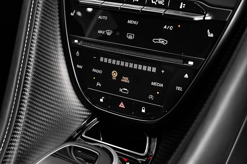 Used Aston Martin DBS 2023 for sale - 76341088: Photo 21