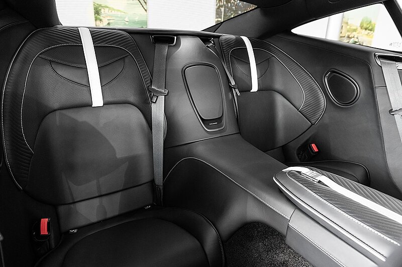 Used Aston Martin DBS 2023 for sale - 76341088: Photo 5