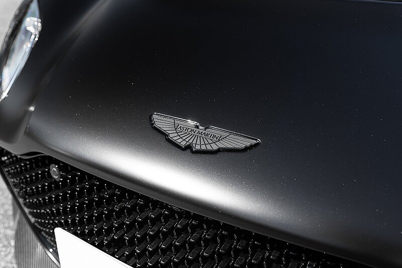Used Aston Martin DBS 2023 for sale - 76341088: Photo 8