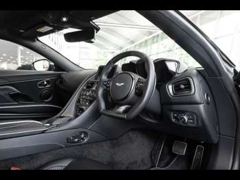 Used Aston Martin DBS 2023 for sale - 73071010: Photo