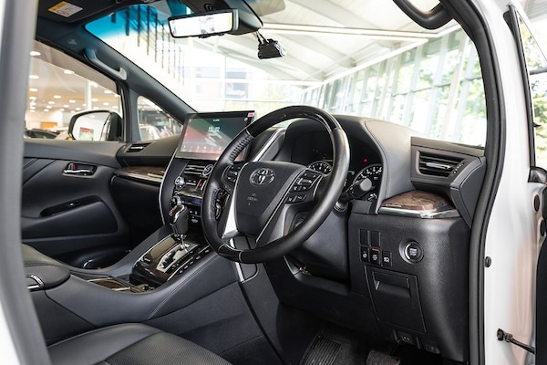Used Toyota Alphard 2023 for sale - 76126043: Photo 3