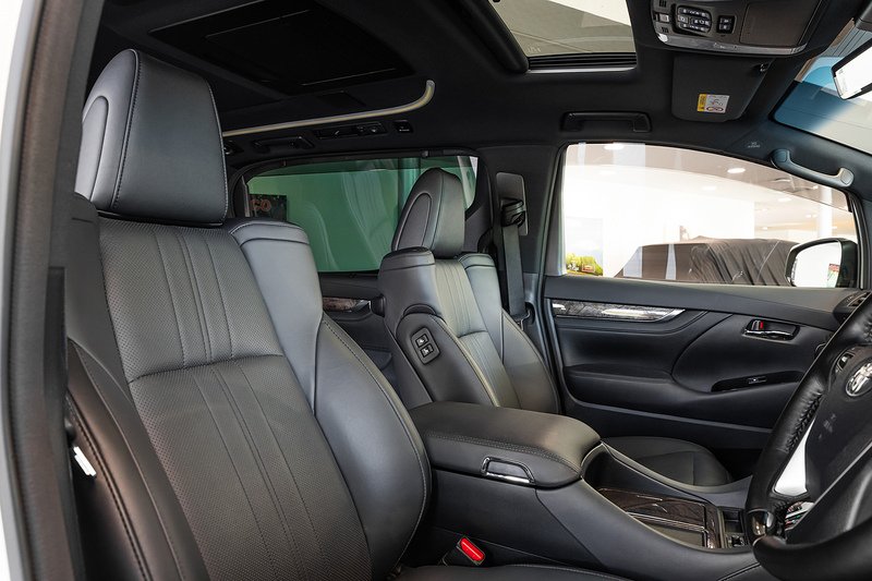 Used Toyota Alphard 2023 for sale - 76126043: Photo 4