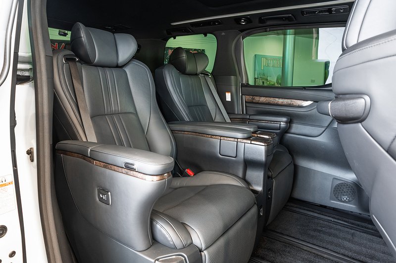 Used Toyota Alphard 2023 for sale - 76126043: Photo 5