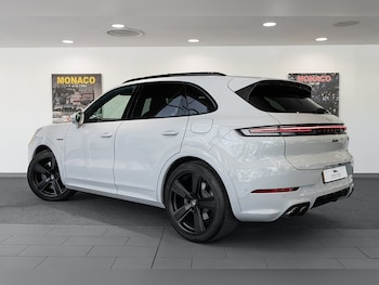 Used Porsche Cayenne 2025 for sale - 75654878: Photo