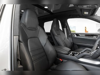 Used Porsche Cayenne 2025 for sale - 75654878: Photo