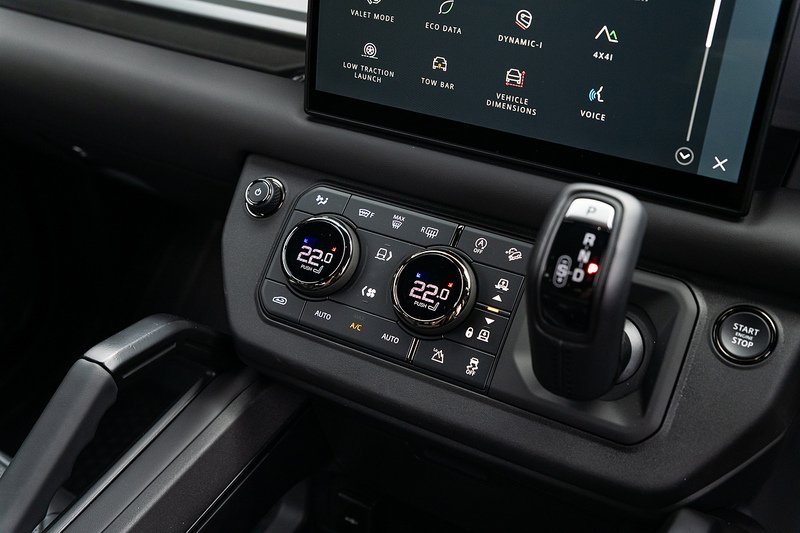 Used Land Rover Defender 2025 for sale - 76482539: Photo 11