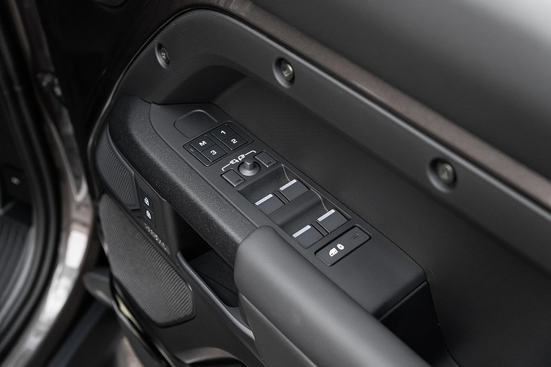 Used Land Rover Defender 2025 for sale - 76482539: Photo 22