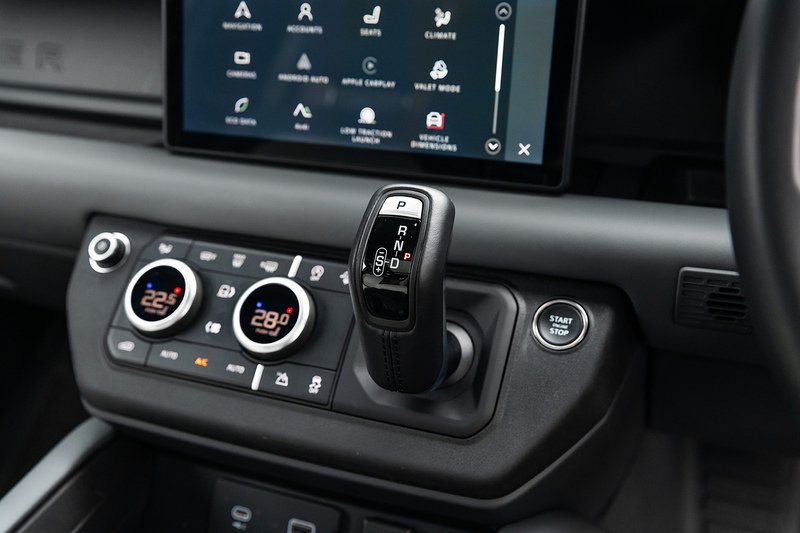 Used Land Rover Defender 2022 for sale - 77953537: Photo 10