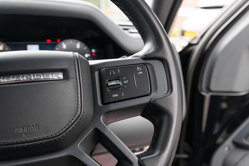 Used Land Rover Defender 2022 for sale - 77953537: Photo 15