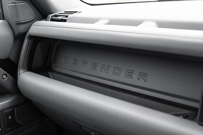 Used Land Rover Defender 2022 for sale - 77953537: Photo 18