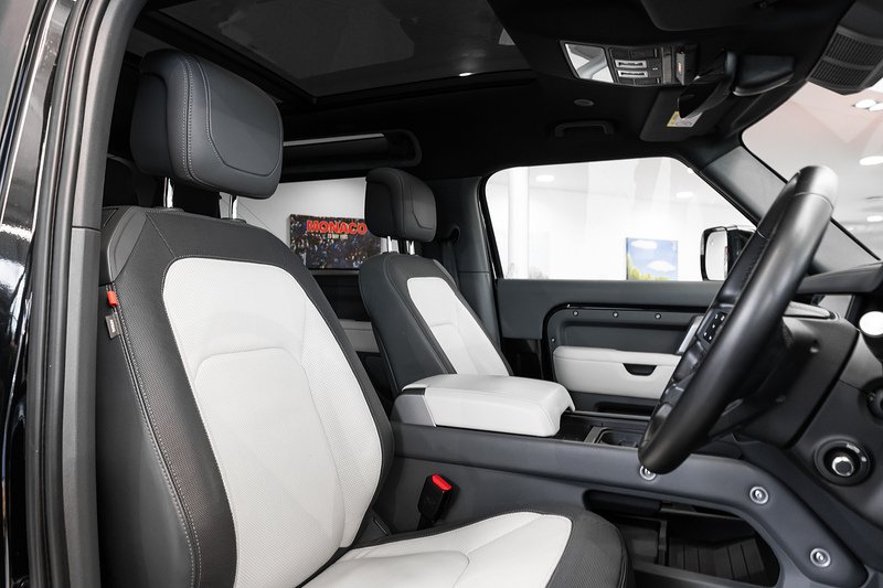 Used Land Rover Defender 2022 for sale - 77953537: Photo 4