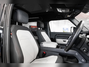 Used Land Rover Defender 90 2022 for sale - 77953537: Photo