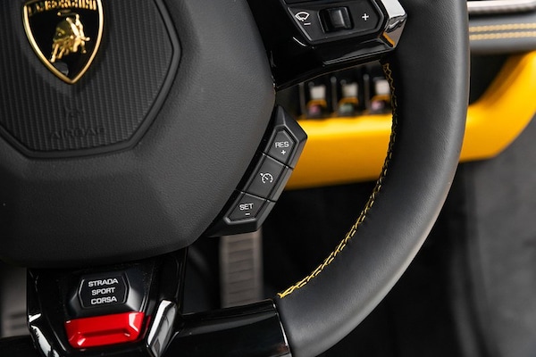 Used Lamborghini Huracan 2023 for sale - 75643102: Photo 16