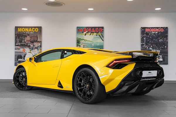 Used Lamborghini Huracan 2023 for sale - 75643102: Photo 2