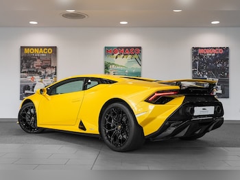 Used Lamborghini Huracan 2023 for sale - 75643102: Photo