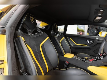 Used Lamborghini Huracan 2023 for sale - 75643102: Photo