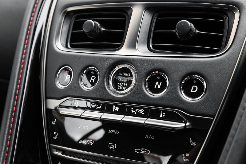 Used Aston Martin DBS 2019 for sale - 76450355: Photo 17