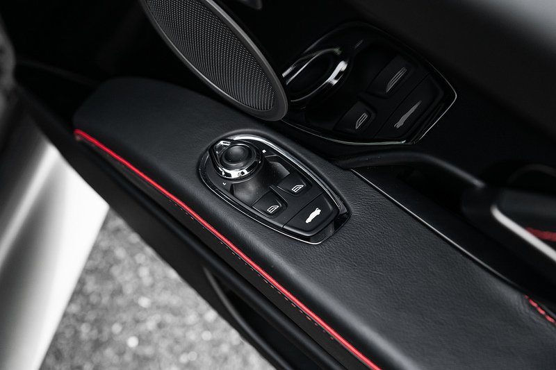 Used Aston Martin DBS 2019 for sale - 76450355: Photo 25