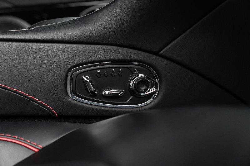 Used Aston Martin DBS 2019 for sale - 76450355: Photo 26