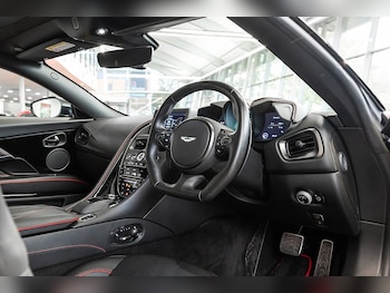 Used Aston Martin DBS 2019 for sale - 76450355: Photo